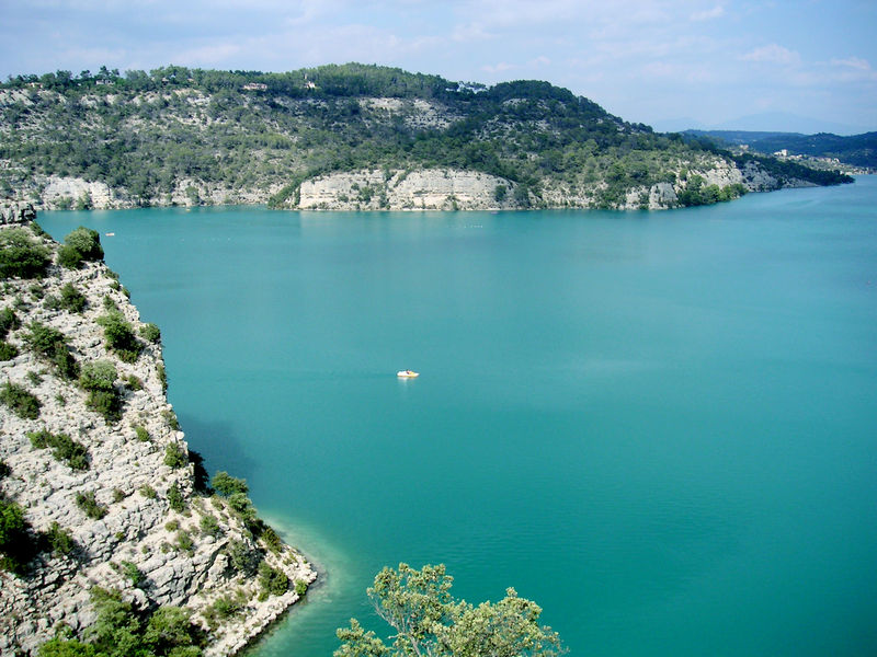 Le Lac d\' Esparron-de-Verdon