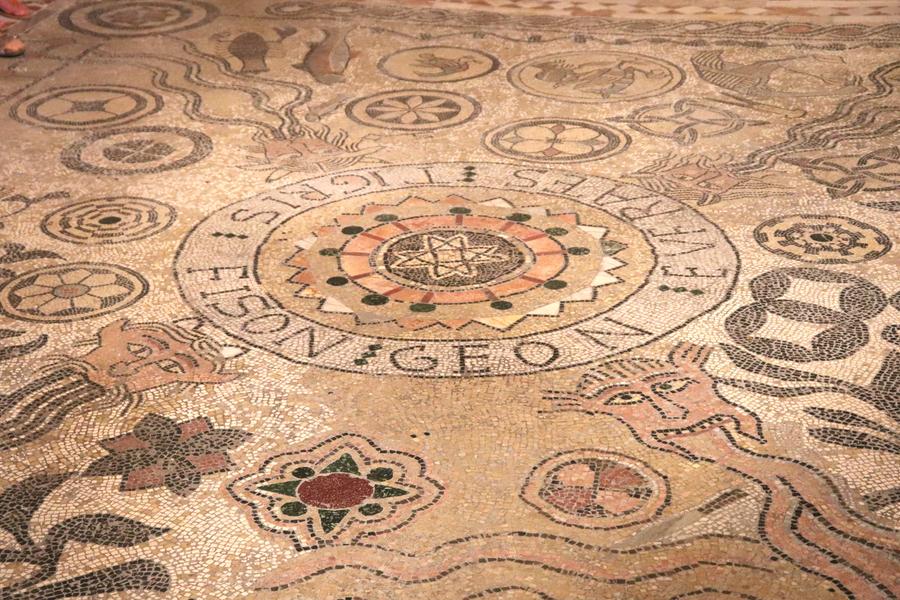 Mosaïque des 4 Fleuves_Die