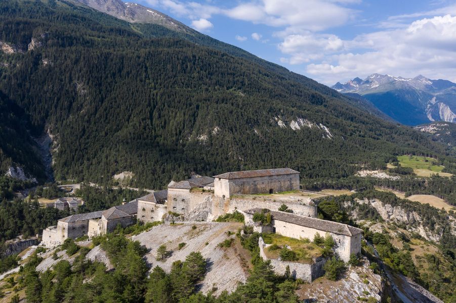 Vue été des forts de l'Esseillon Haute Maurienne Vanoise
