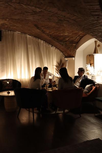 bar zitto, lieu insolite, lieu secret, bar atypique, bar original, bar à cocktails nice zitto speakeasy