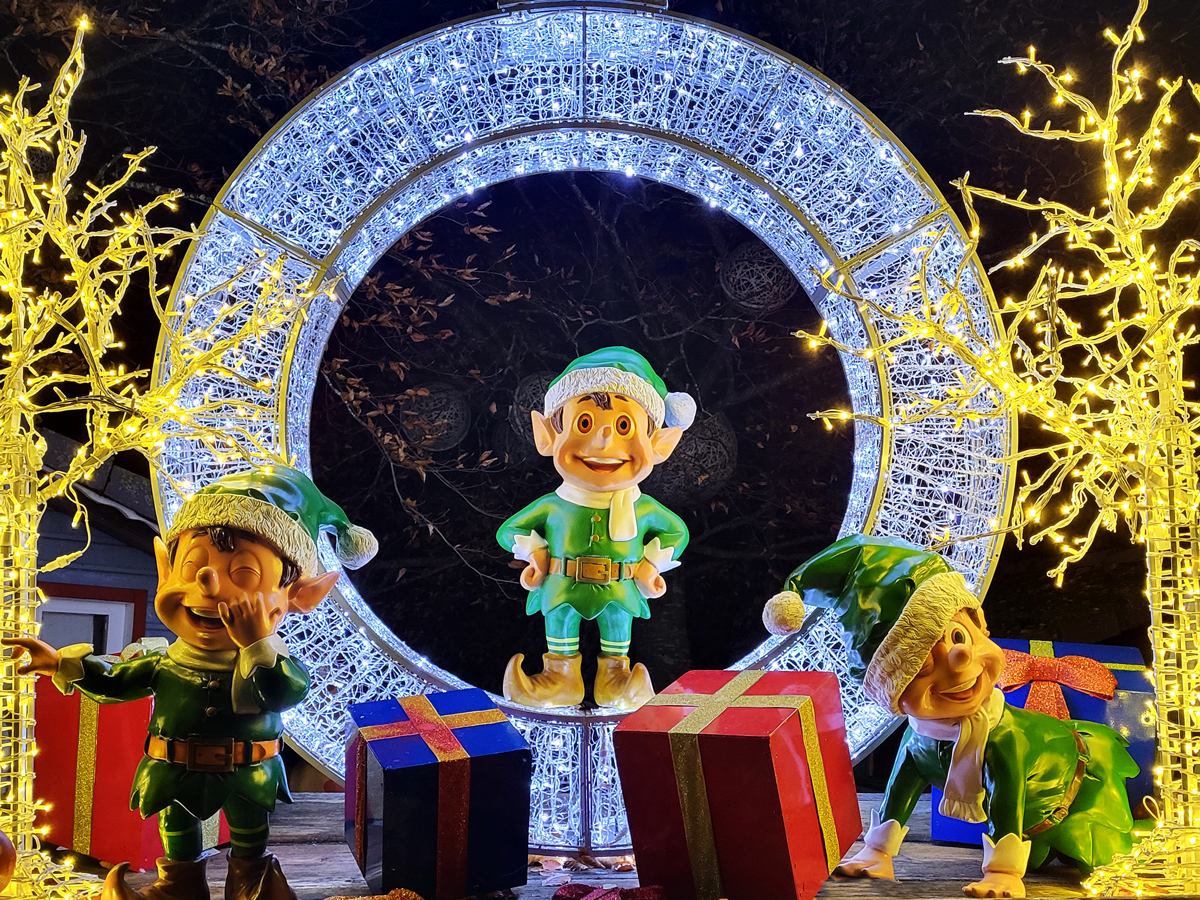 Plongez dans la féerie de Noël à la Magie des Automates