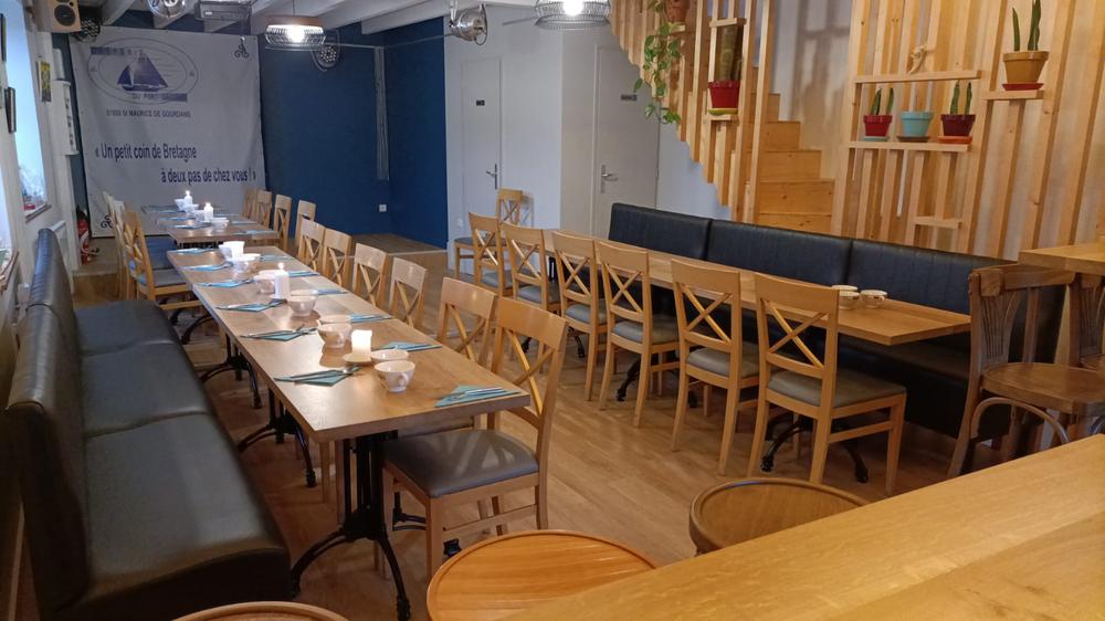 Salle de l'etage -concert conference