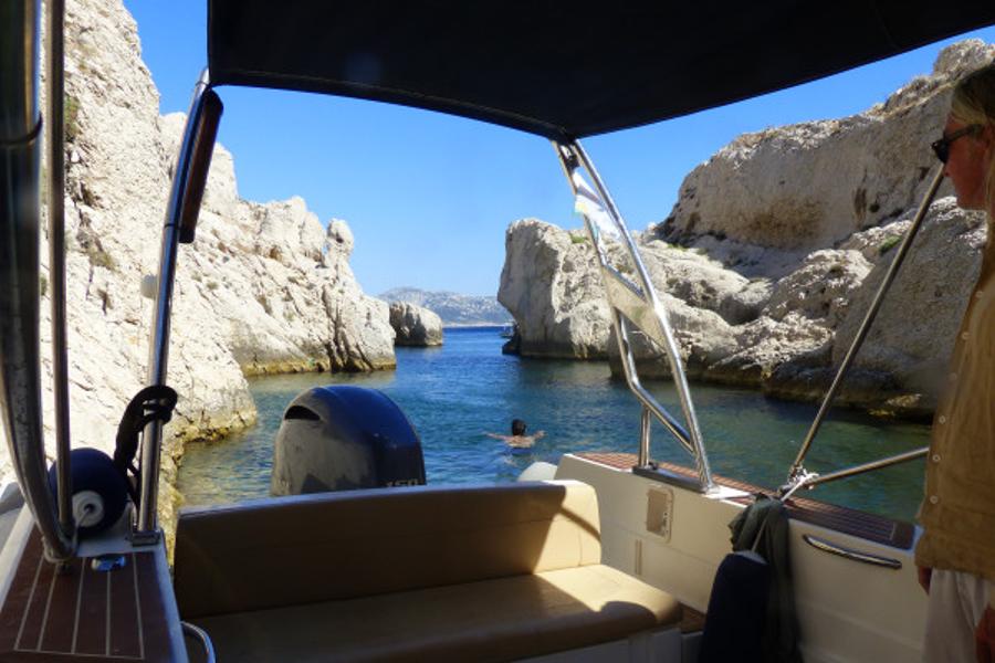 Privatisation d'un bateau : Visite des calanques de Marseille