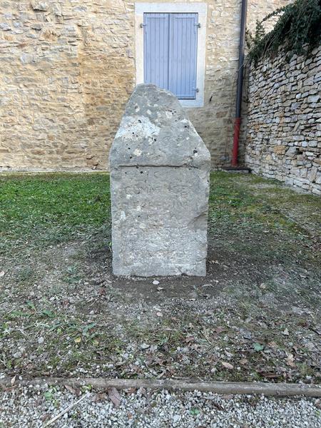 La borne du Jonchay_Crémieu-Balcons du Dauphiné