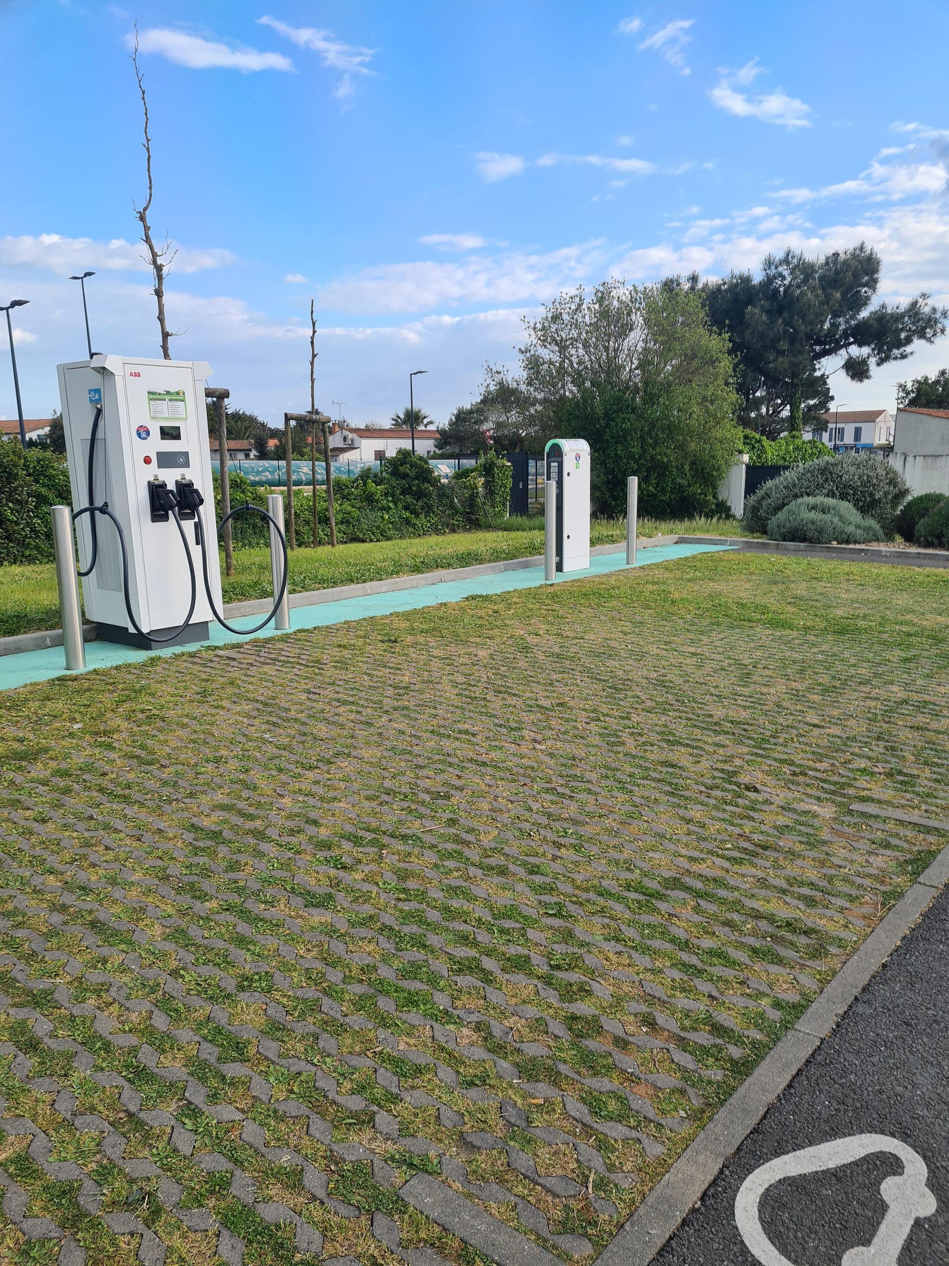 Borne de recharge LIDL