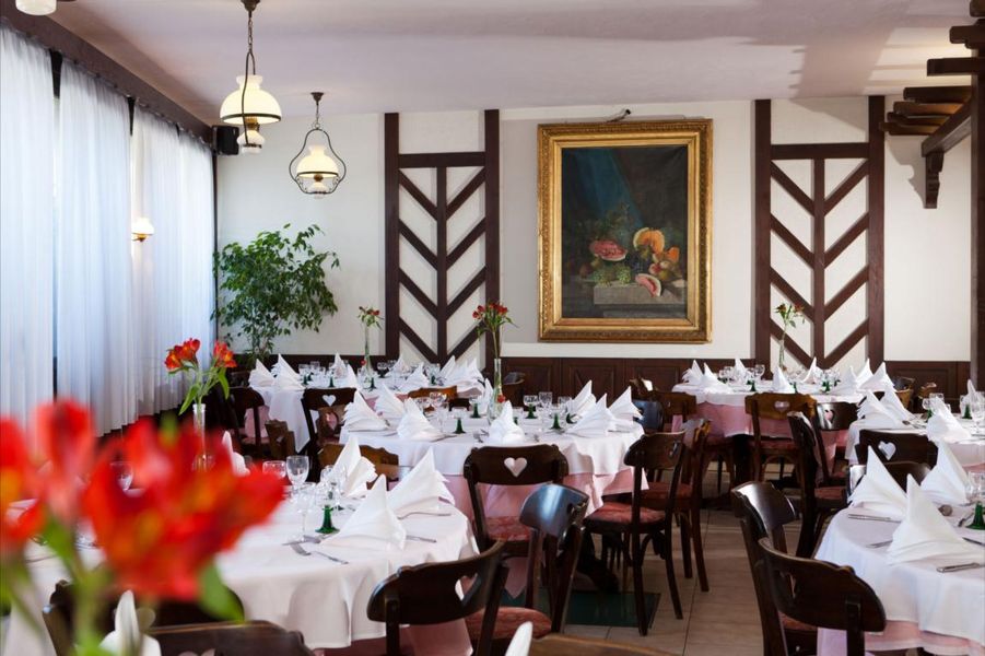 Restaurant - © Pavillon Carina