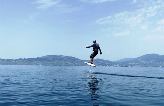 E-foil par Evolution 2 Thonon - Lac Léman