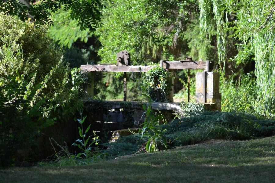 balade dans le parc, une des écluses du moulin