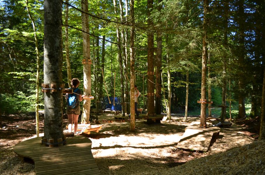 Parc filet en hauteur zone ludique La Raverette à Giron