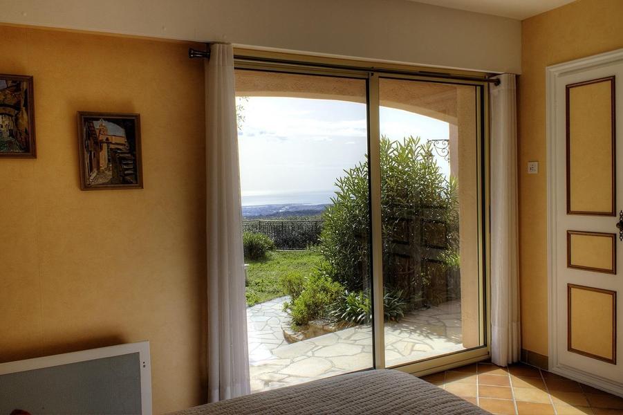 Les Oliviers de St-Jeannet- Vue de la chambre 1 - Gîtes de France Alpes-Maritimes