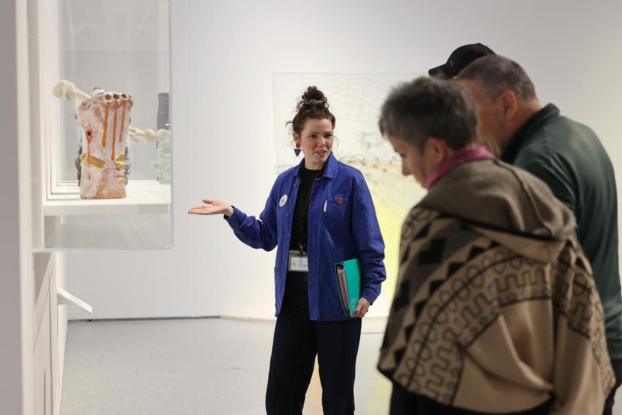 Visite de l'exposition "Le verre, au-delà de la matière. Les collections du Cirva", MAMC+, 2025.