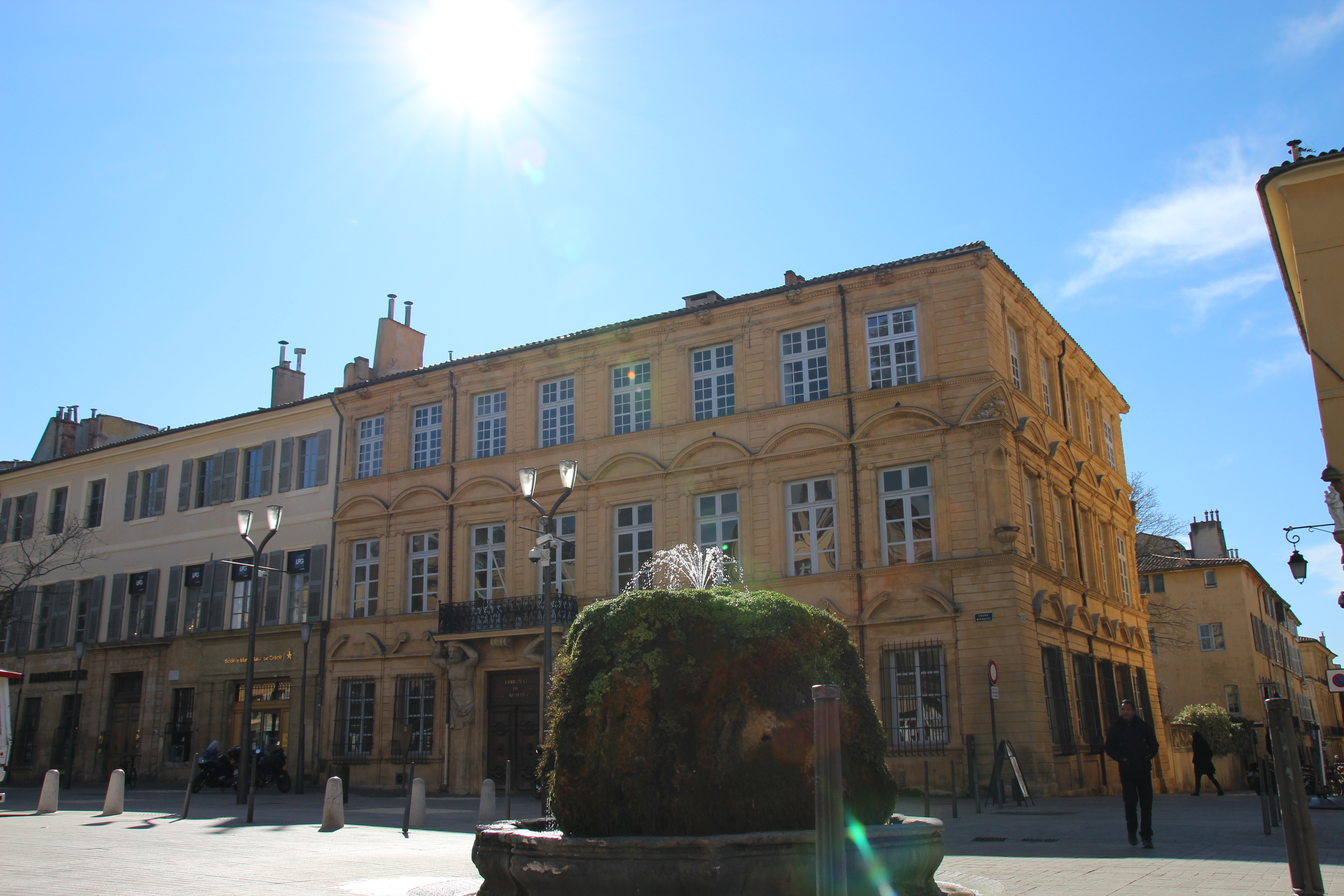Hidden heritage in Aix old town - photo 4
