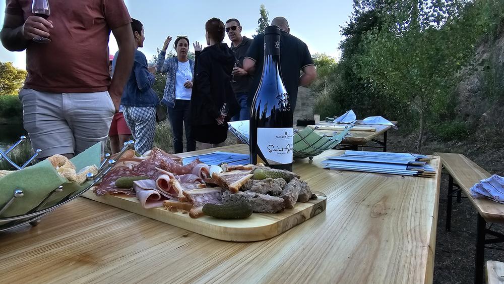 Apéro sunset dans les vignes - Domaine Grenier_Champagne