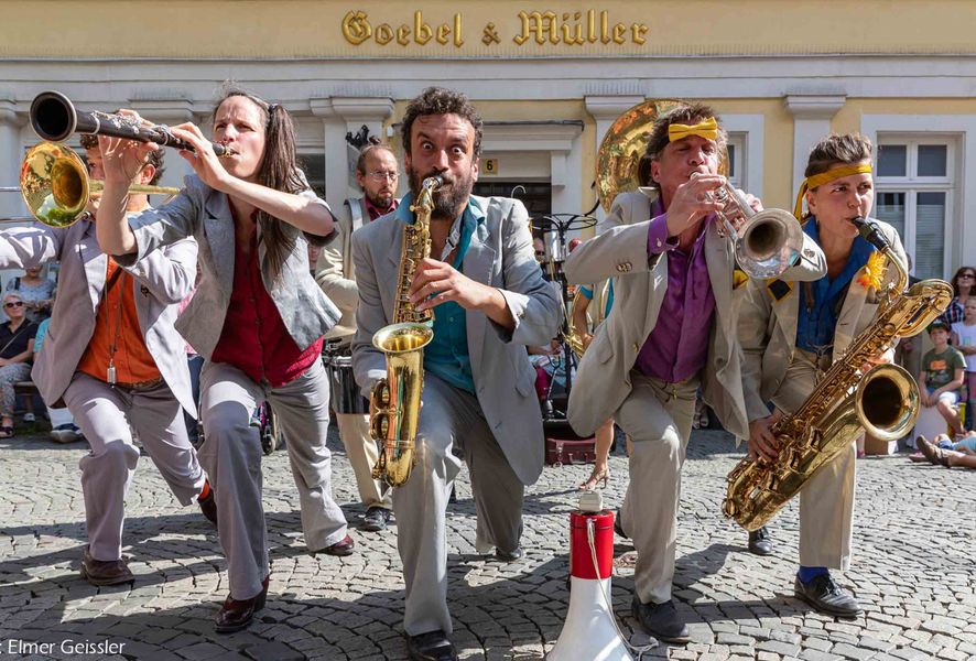 Concert Fanfare SopaLoca - Spectacle Est Dans La Rue_La Toussuire