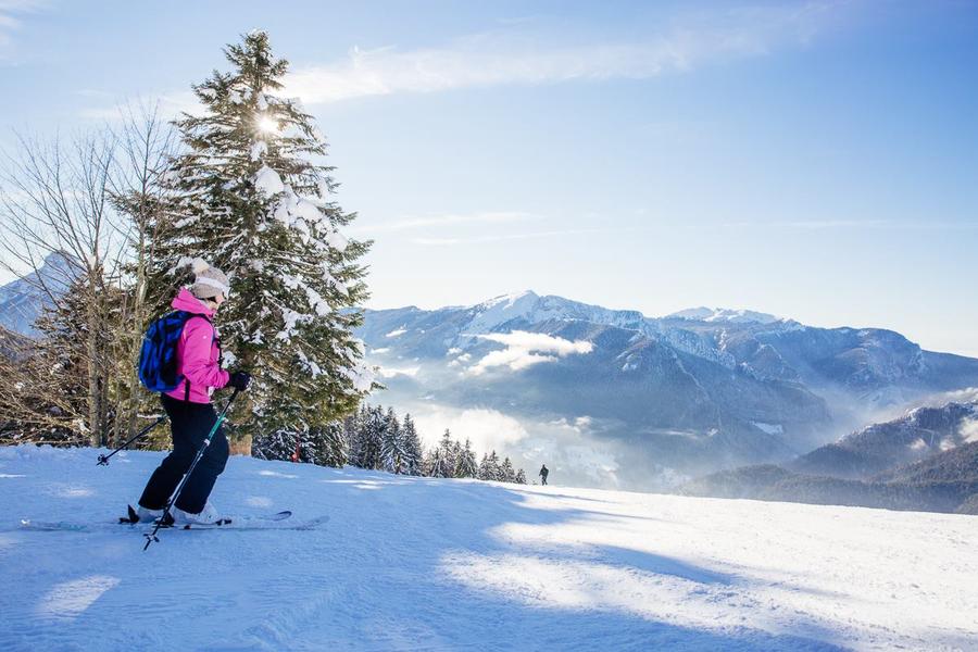 Contemplation du paysage à la station St Pierre de Chartreuse/Le Planolet