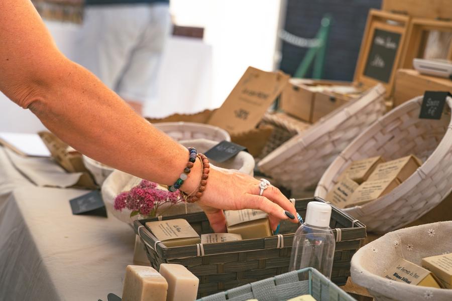 Marché artisanal & braderie des commerçants_Champagny-en-Vanoise