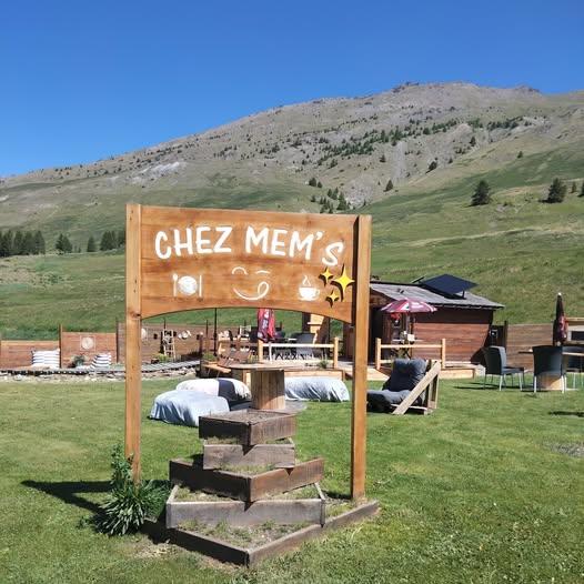 Chez Mem's