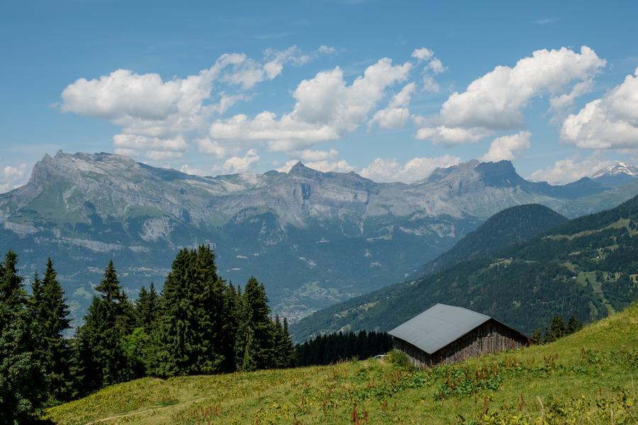 Tour de la Crête des Chattrix aux Communailles, boucle de randonnée