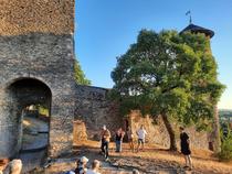 Visite guidée théâtralisée : Crémieu en Résistance_Balcons du Dauphiné
