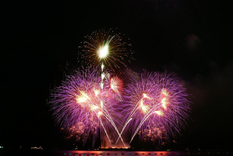 Marché gourmand Nocturne - concert et feu d'artifice