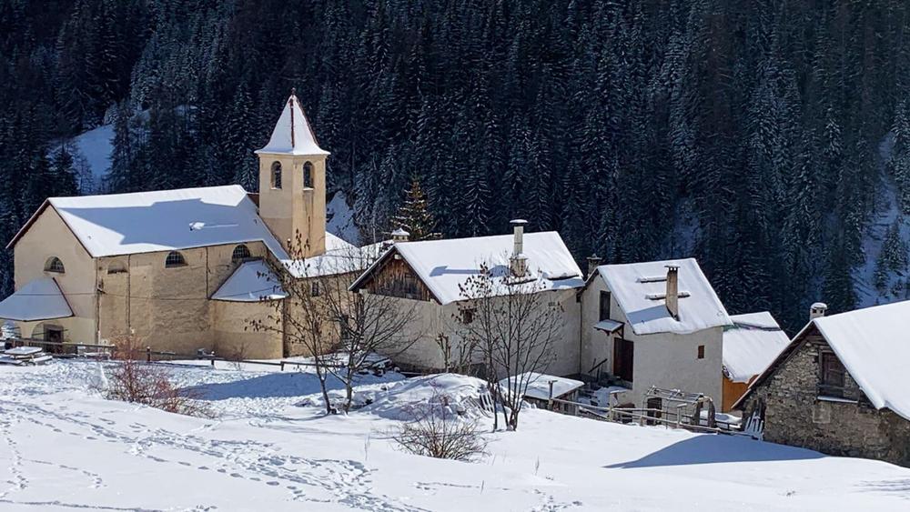 Le hameau de Roya en hiver (Alt. 1500 m)