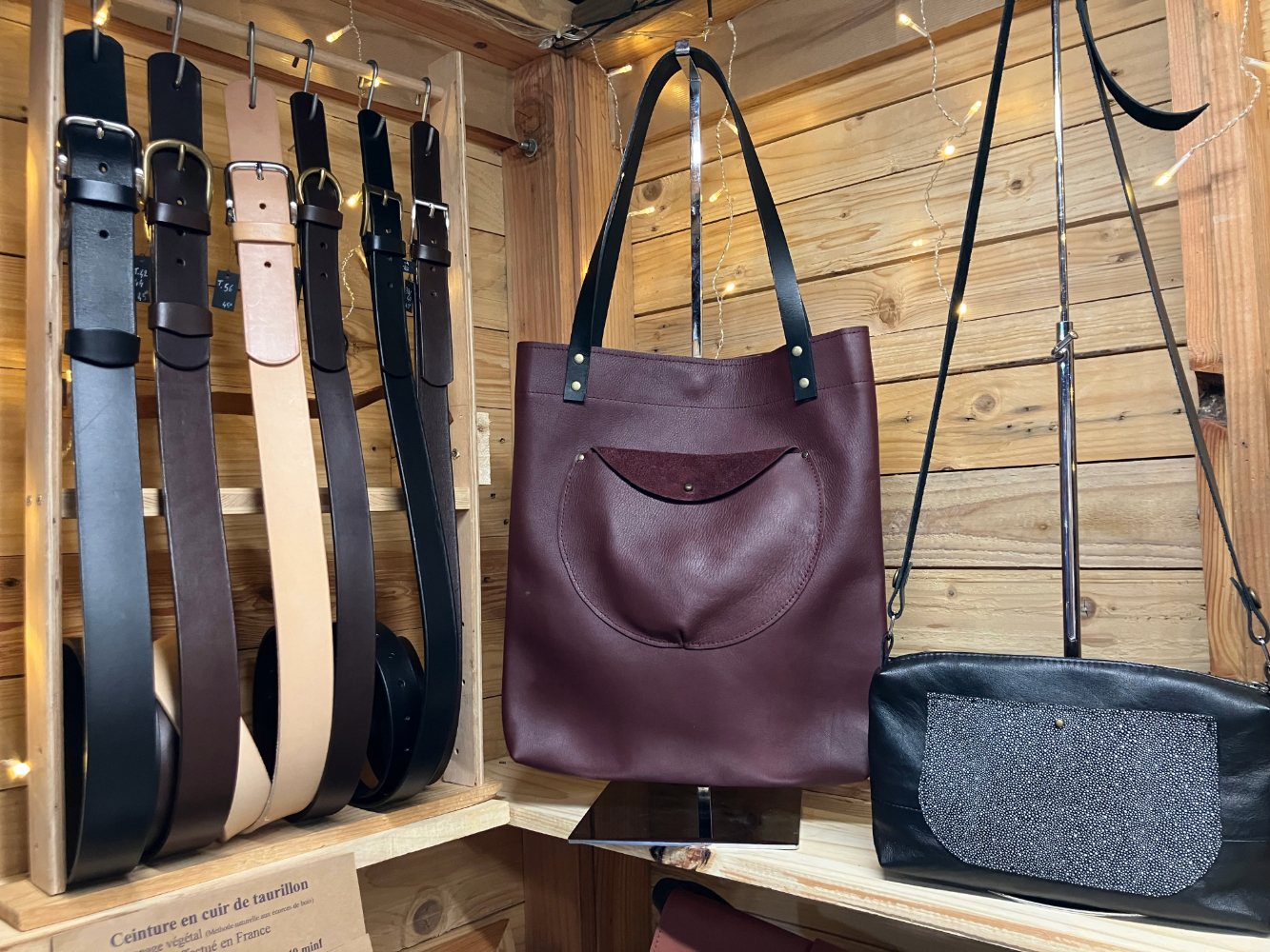 Exposition de créations cuir recyclé - Fabienne Montero