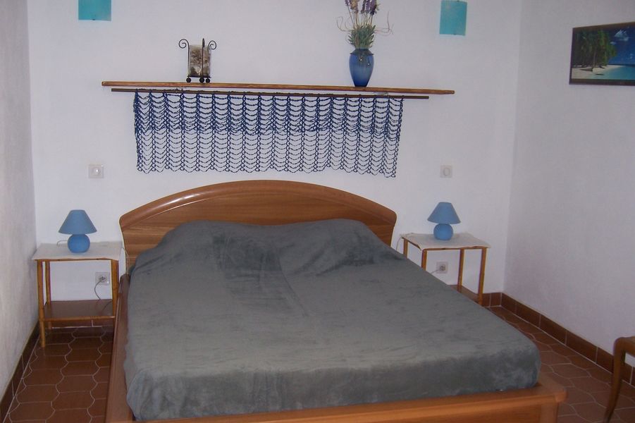 Room - Room with double bed - M. Dessolis
