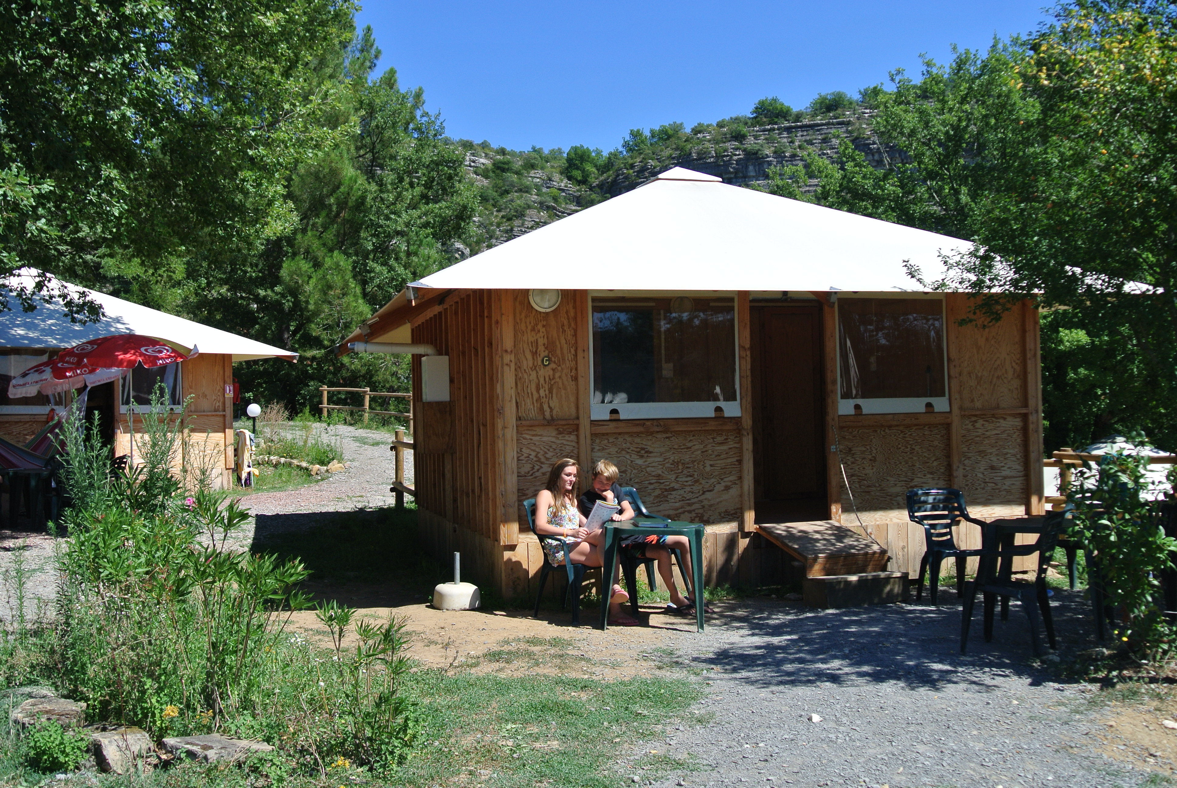 Les Cabanes de Cornillon terrasse