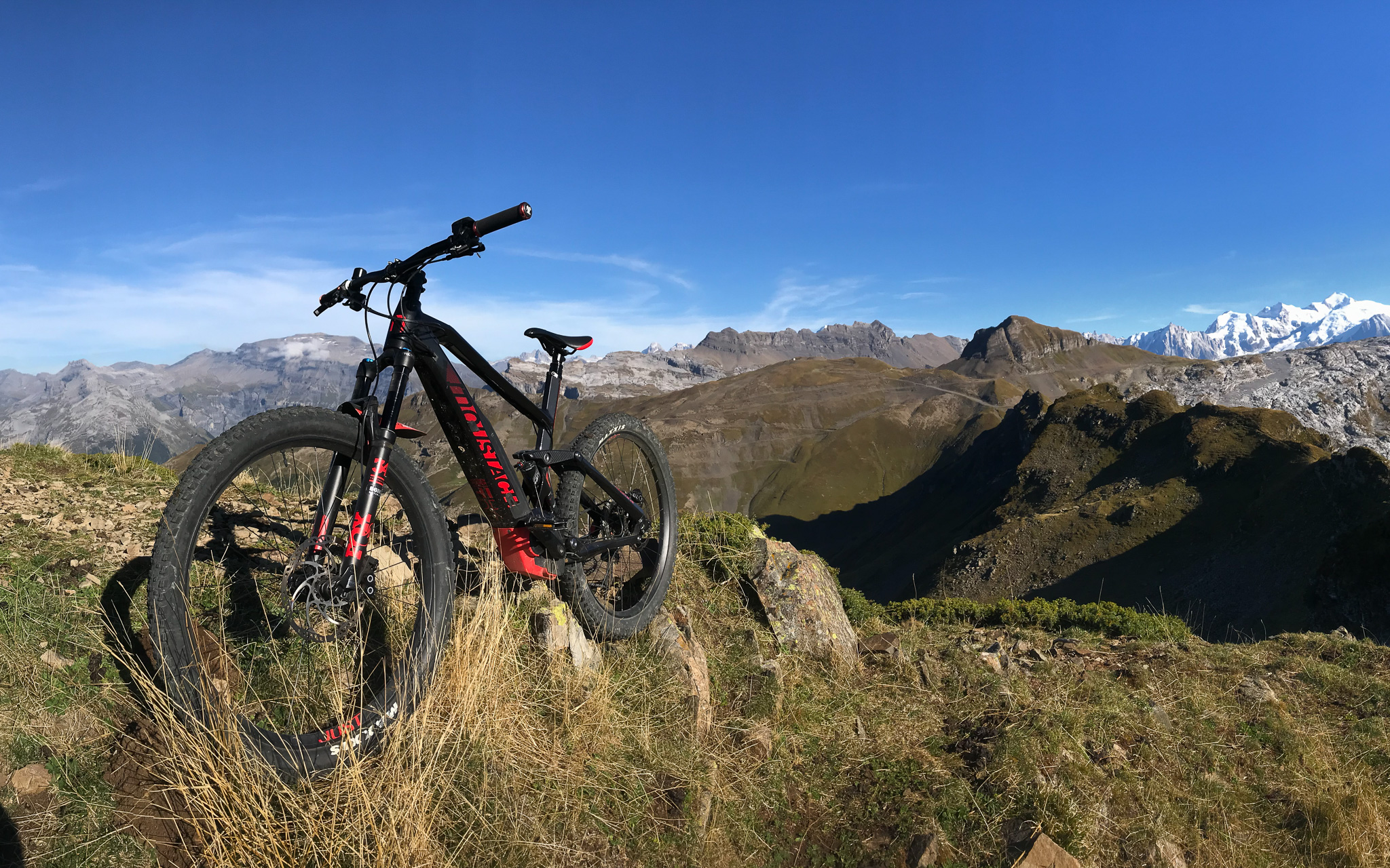 Guided mountain bike outing