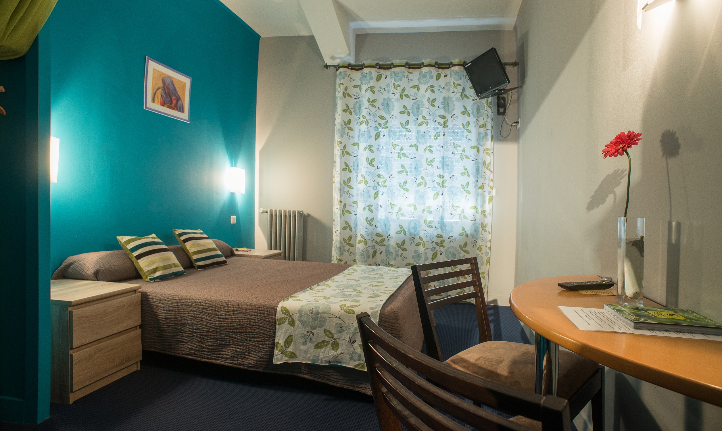 hotel-clos-des-oliviers-bourg-saint-andeol