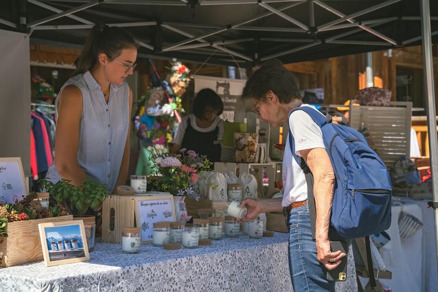 Marché artisanal & braderie des commerçants_Champagny-en-Vanoise