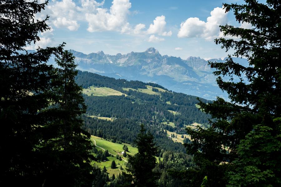 Tour de la Crête des Chattrix aux Communailles, boucle de randonnée