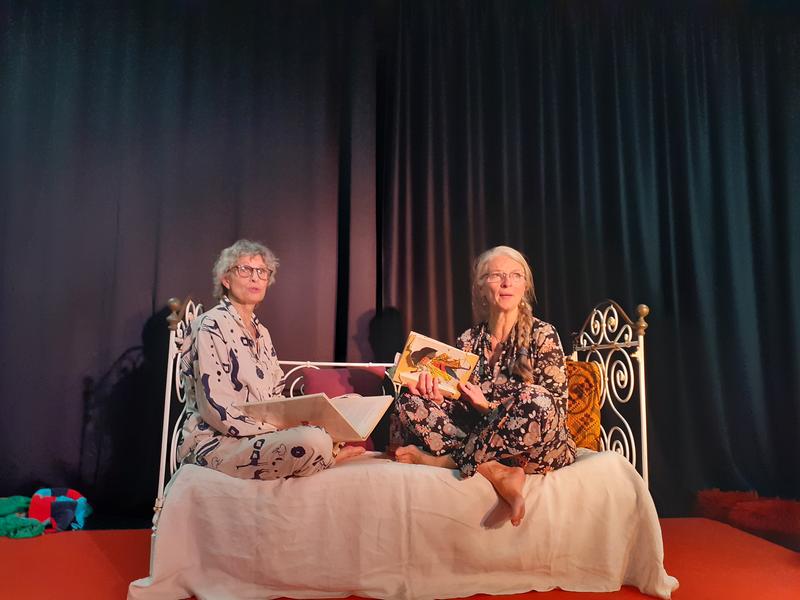 Spectacle  - Souvenirs d'enfance, veillée en pyjama - Christine Merville et Marie Ange Frey