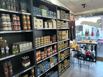 Jambons &amp; Traditions - Villeneuve-Loubet