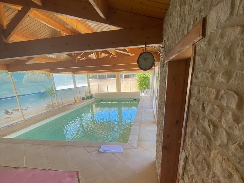 Piscine intérieure chauffée