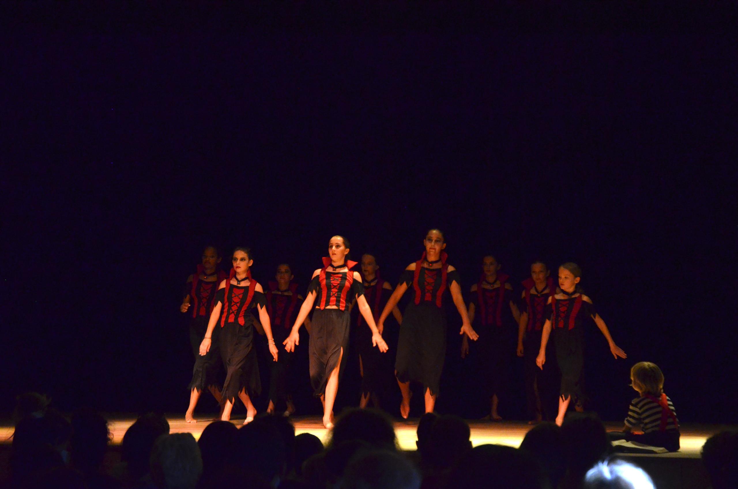 Cours de modern'jazz pour enfants/ados/adultes à Sainte-Marie pour les locaux à l'année