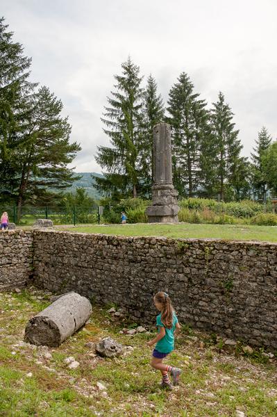 http://Instants%20visites%20-%20Temple%20d'Izernore