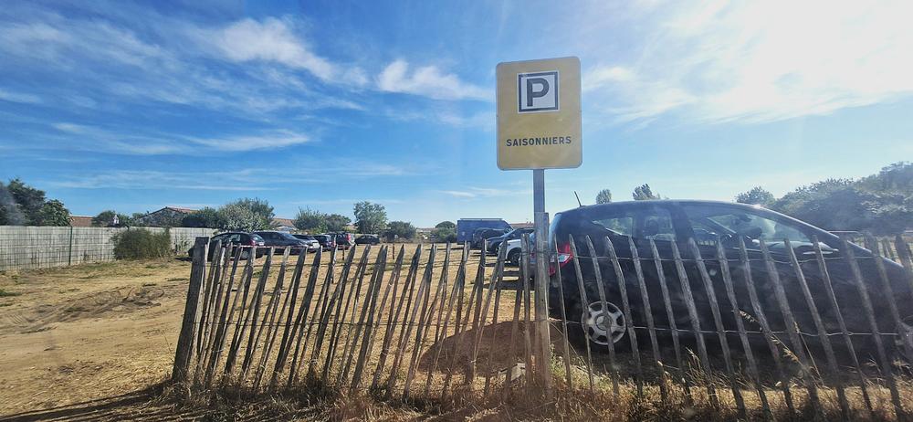 Parking saisonnier de la rue des Hirondelles