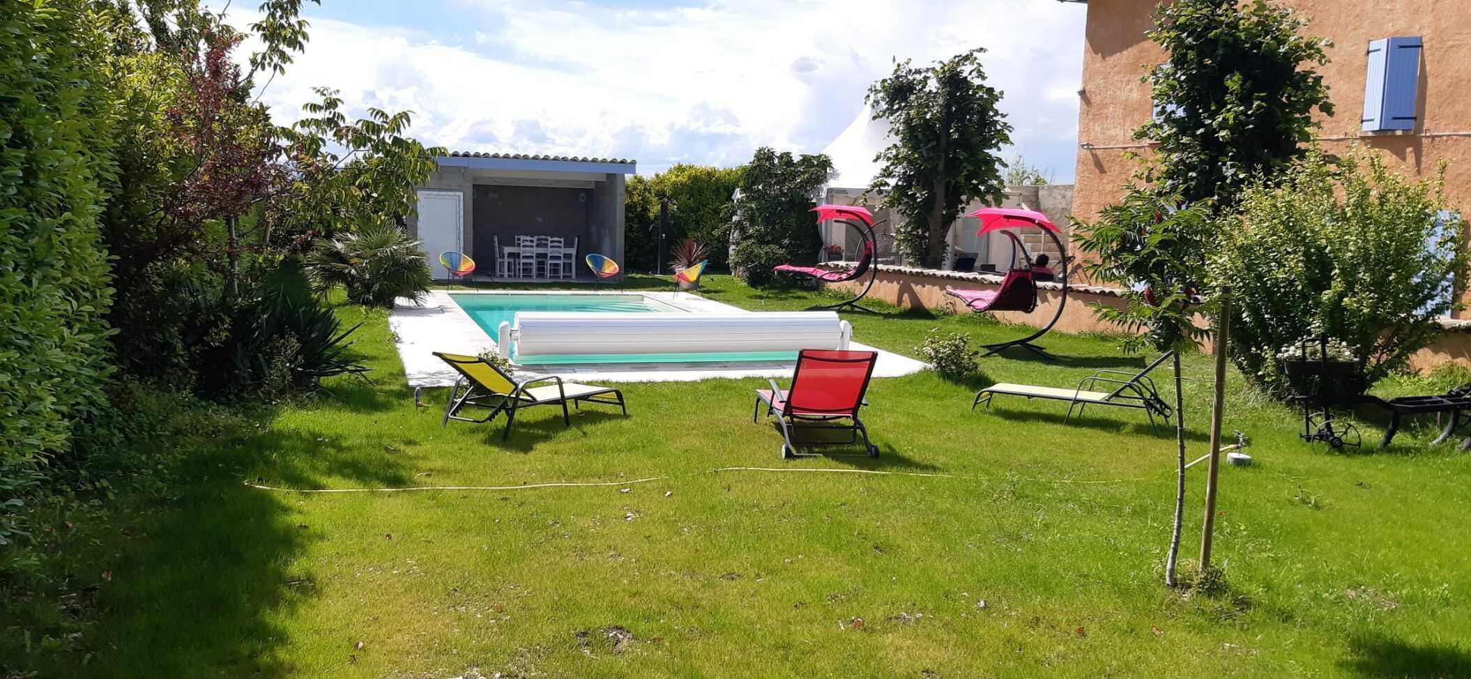 Piscine à partager