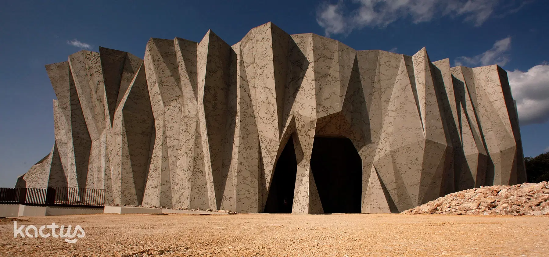 Centre de Conférences de la Grotte Chauvet 2_Vallon-Pont-d'Arc