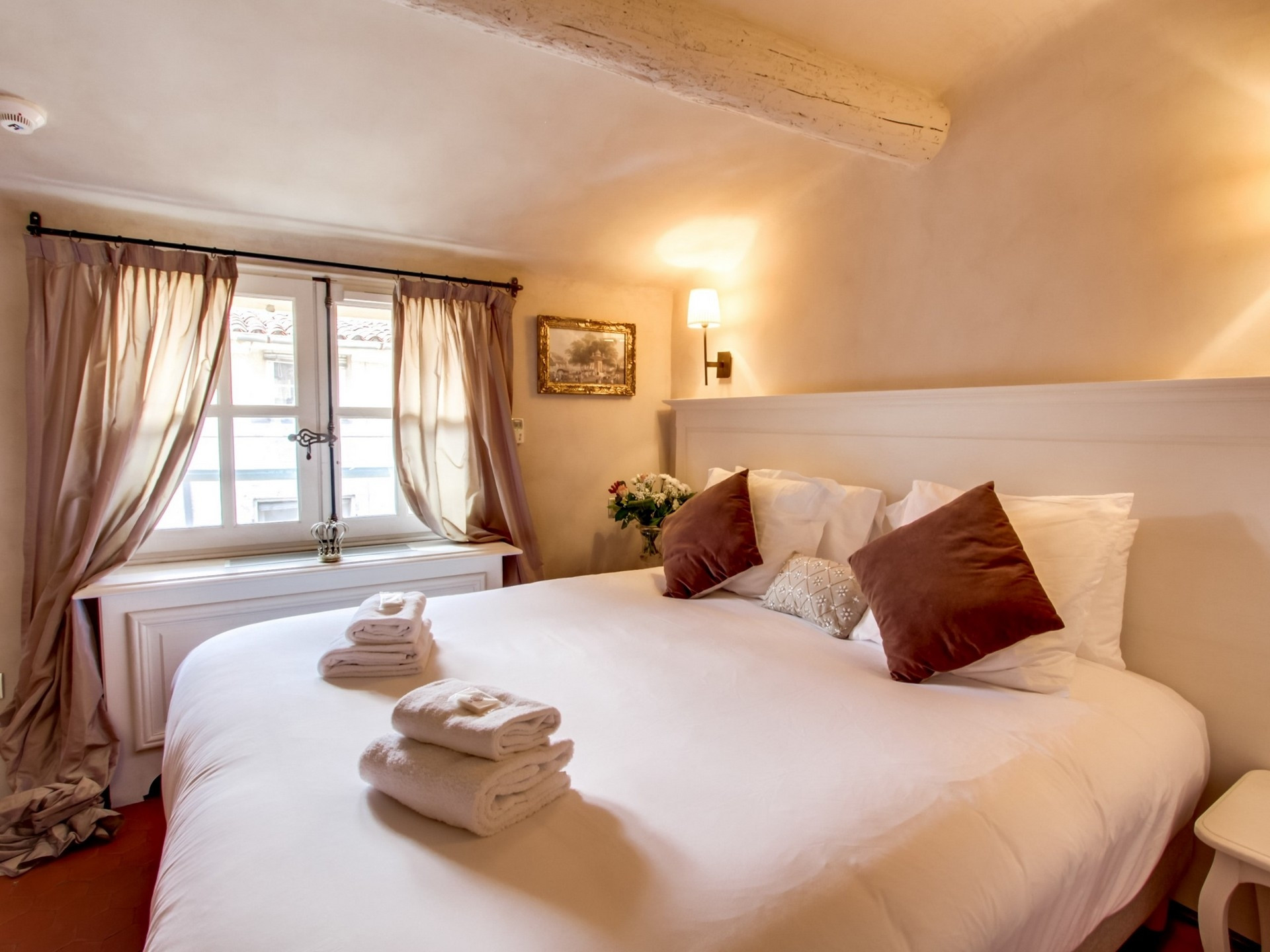 Hôtel des Quatre Dauphins - photo 5