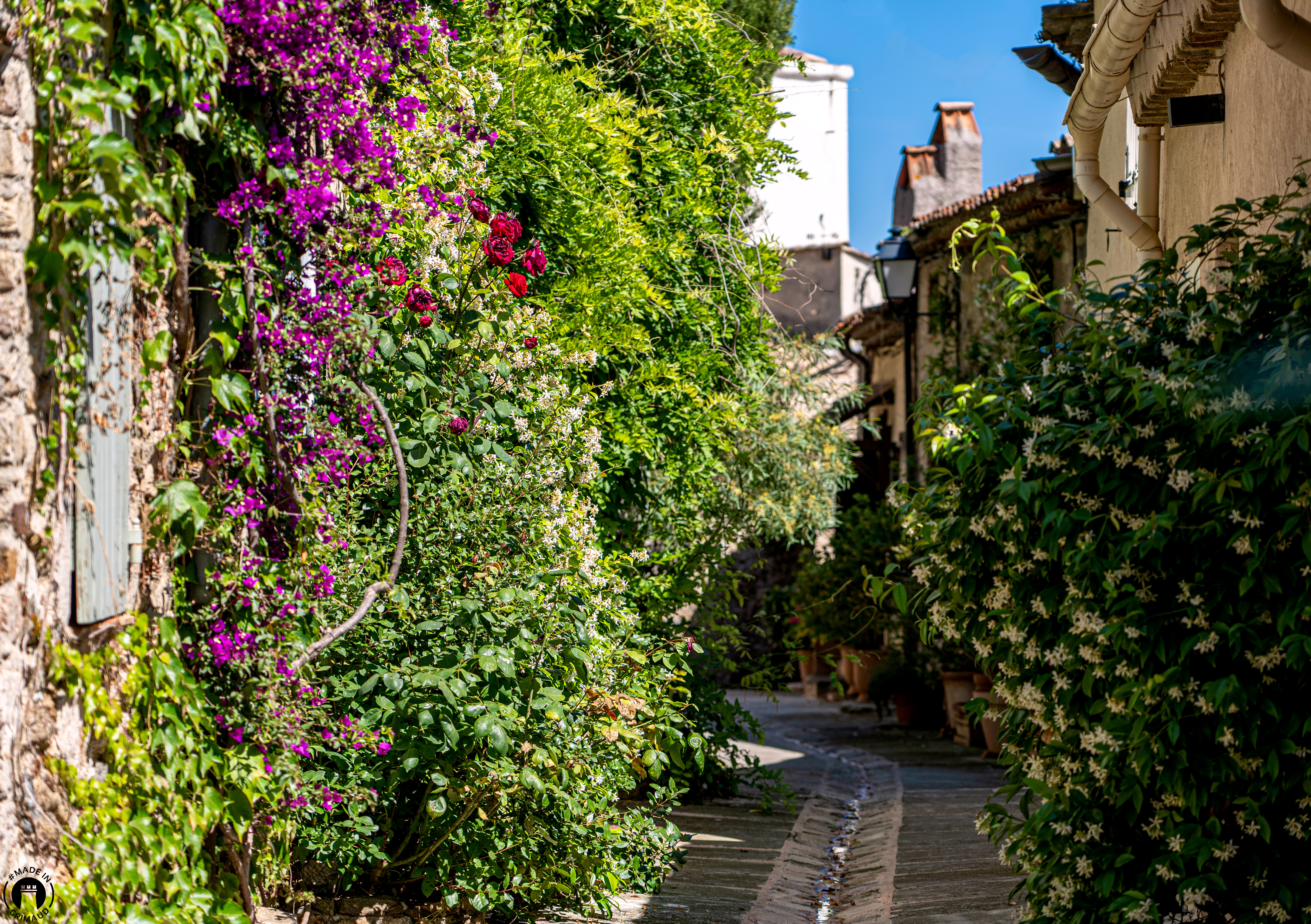 Le village de Grimaud – Destination Balades