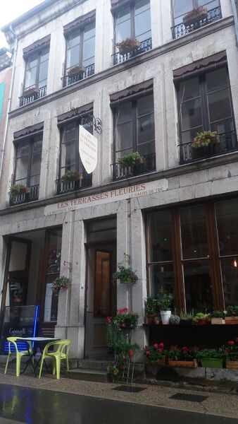 Façade