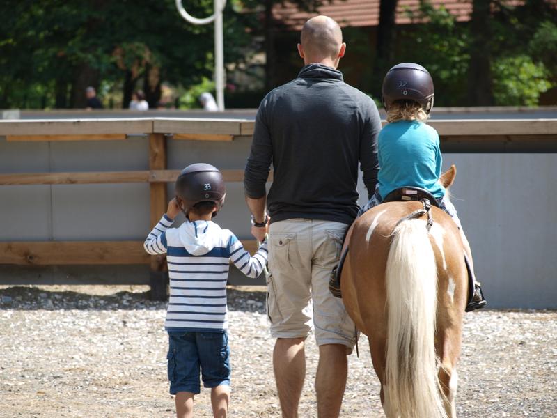 Centre équestre de Thônes - tours de poneys