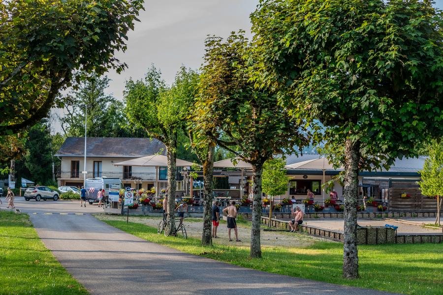 Camping Les Peupliers Lac d'Aiguebelette