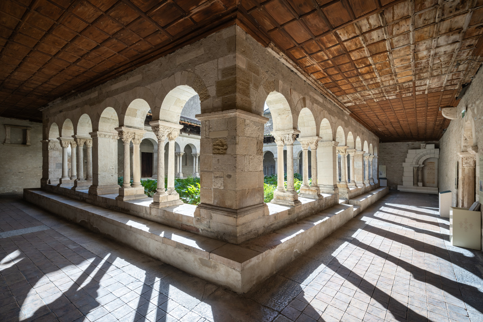 Saint-André-le-Bas Cloister