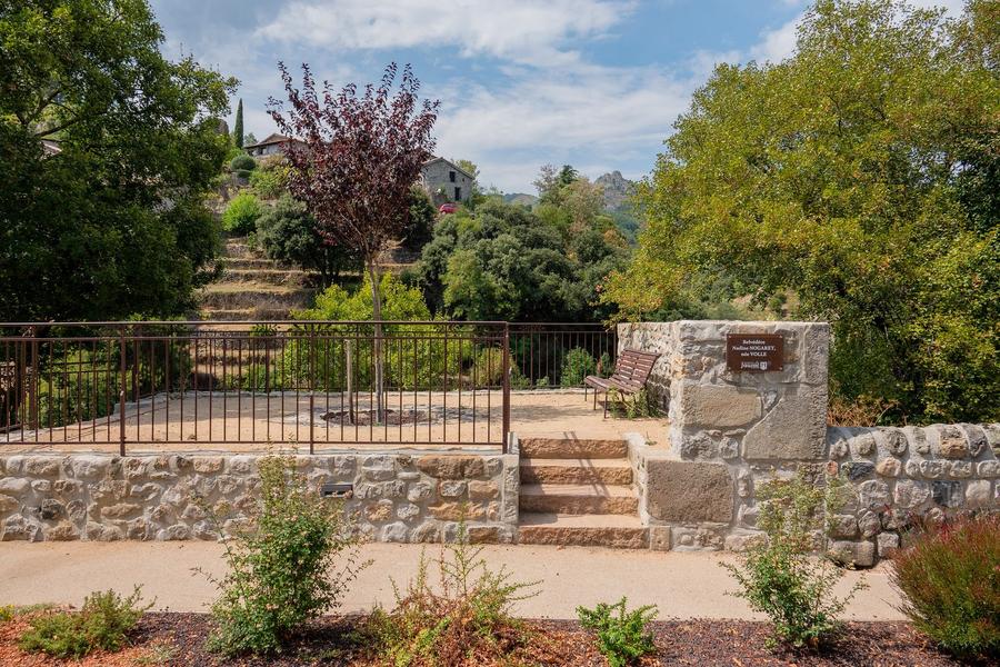 Belvédère Nadine Nogaret née Volle_Jaujac