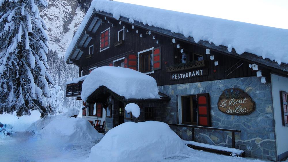 L'Auberge du Bout du Lac sous la neige L'Auberge du Bout du Lac sous la neige