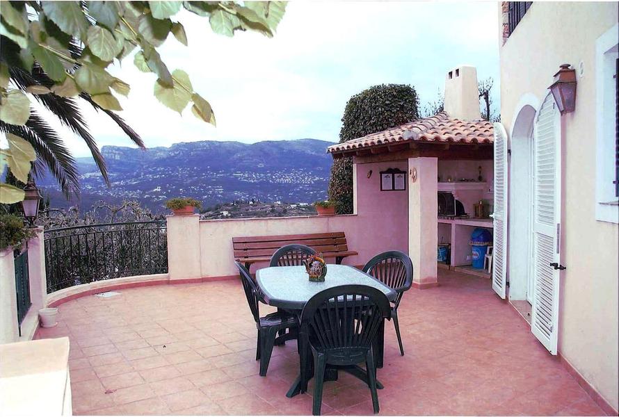 Gîte La terrasse d'Azur-Terrasse-Nice-Gîtes de France des Alpes-Maritimes