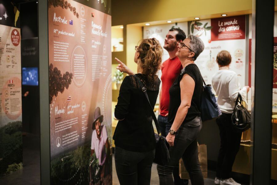 VILLAGE CAFÉ CHAPUIS